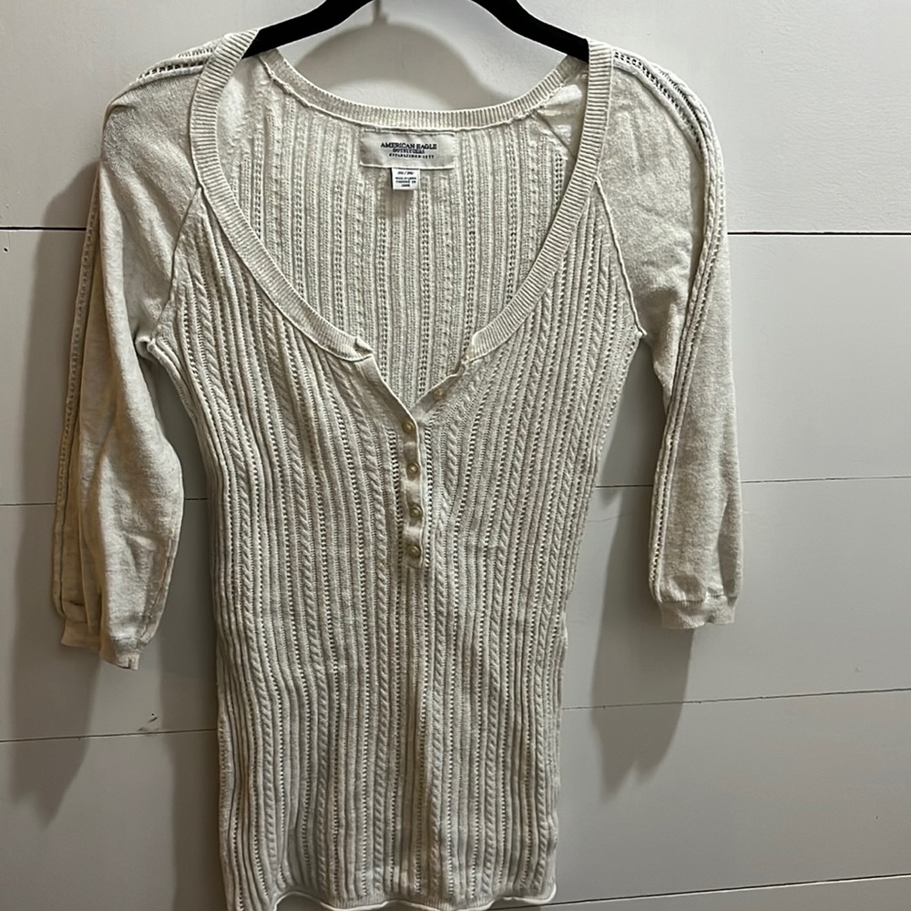 American Eagle cream light cable kit sweater
